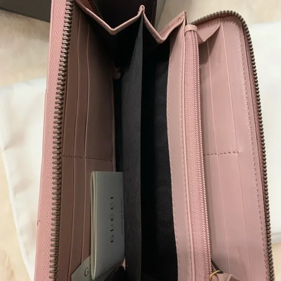 Gucci GG Marmont zip around wallet - Picture 4 of 8